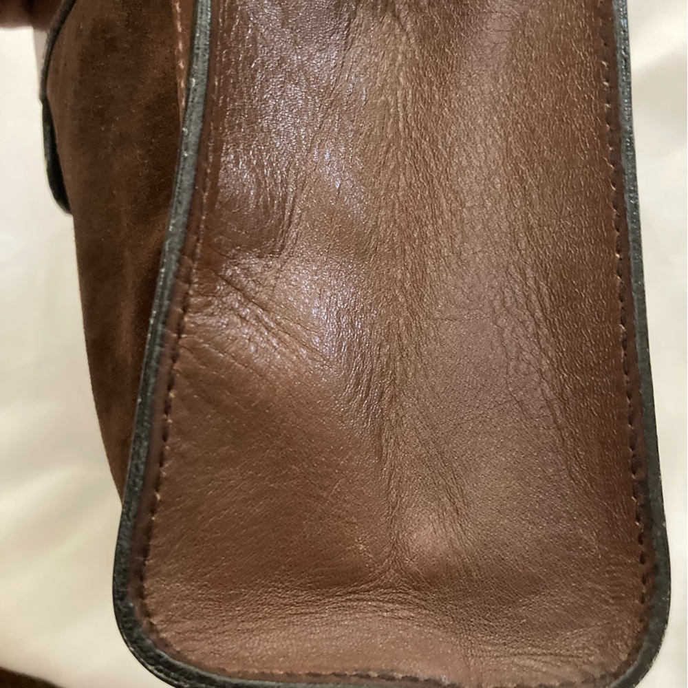 Authentic Vintage Gucci Parfums Brown Suede Clutch 🔥🔥🔥 - Picture 6 of 10
